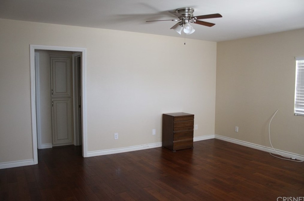 11065 Tiara St, North Hollywood, CA 91601-1318