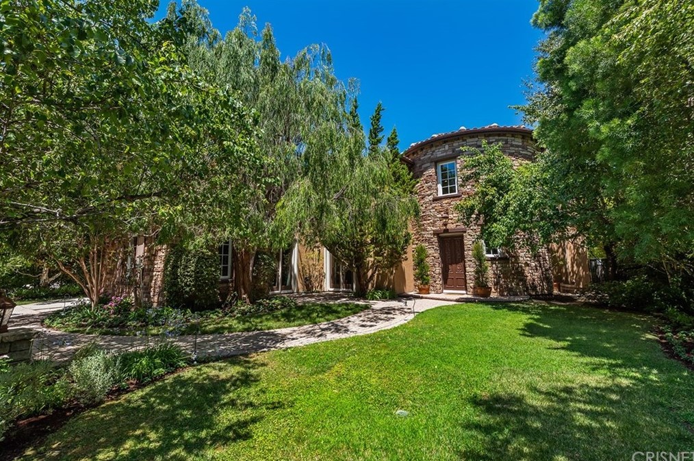 26817 Mont Calabasas Dr, Calabasas, CA 91302-3452