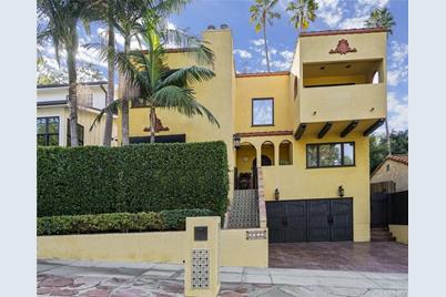 3927 Berry Drive - Photo 1