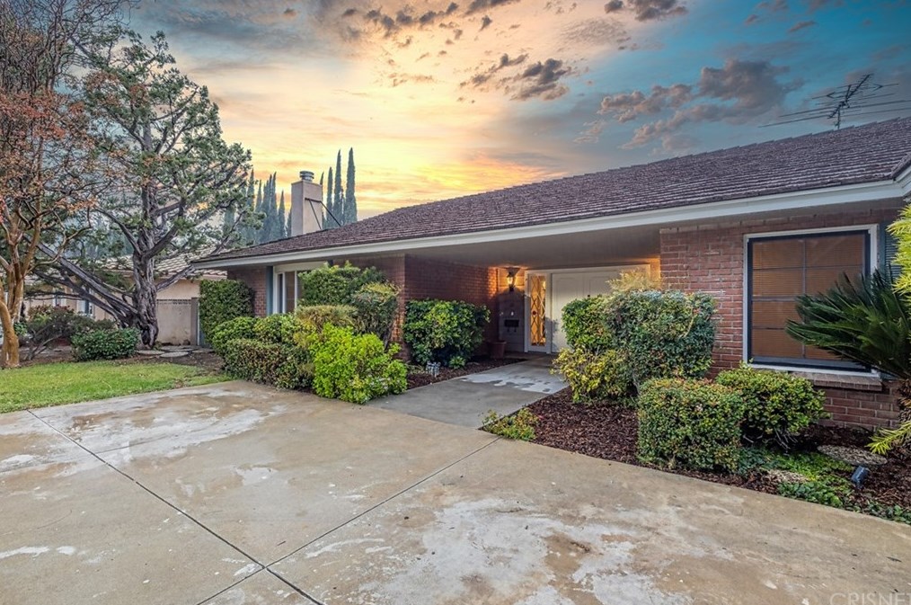 19837 Septo St, Chatsworth, CA 91311-3541