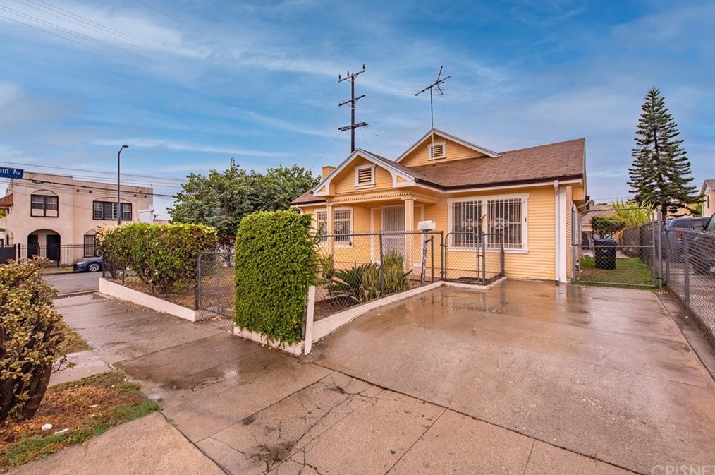 1301 Kingsley Dr, Los Angeles, CA 90027-5703