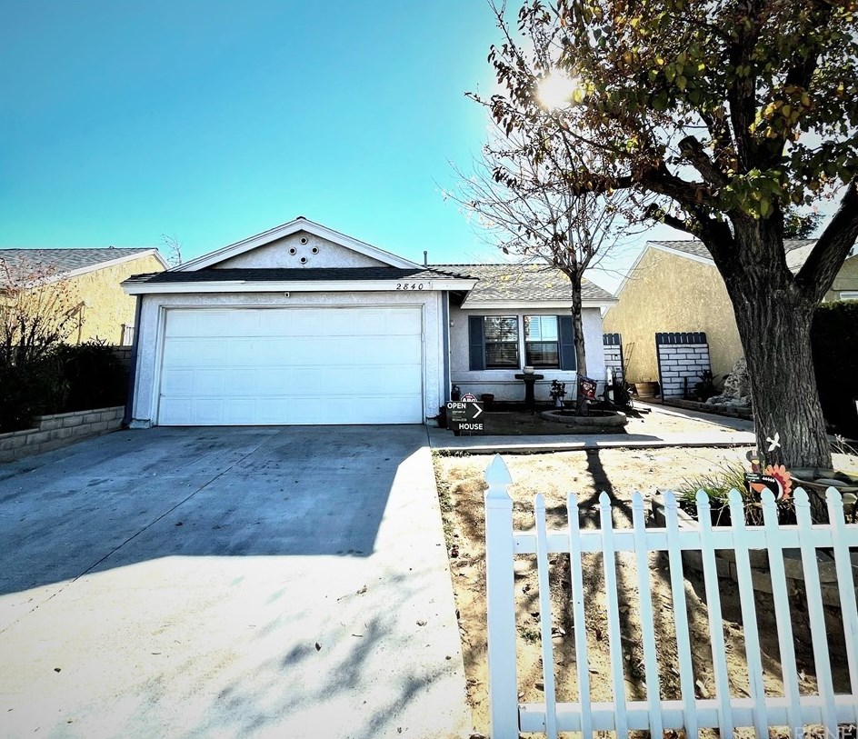 2840 Avenue, Palmdale, CA