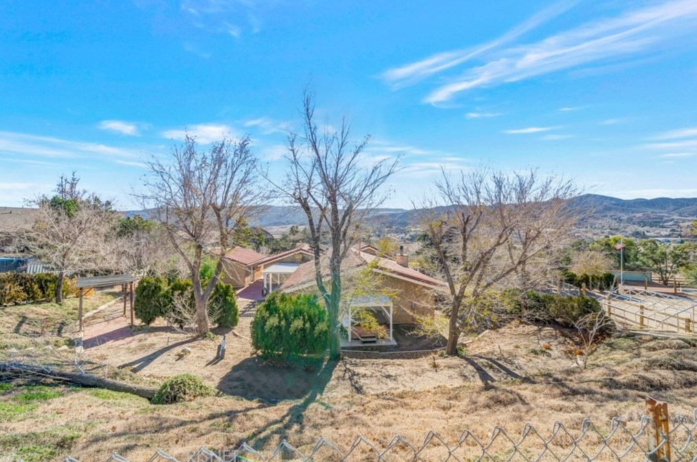 8545 Calva St, Palmdale CA  93551-7230 exterior