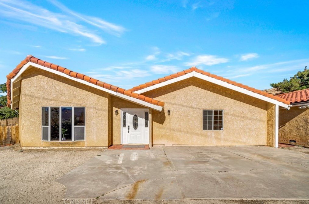 8545 Calva St, Palmdale CA  93551-7230 exterior
