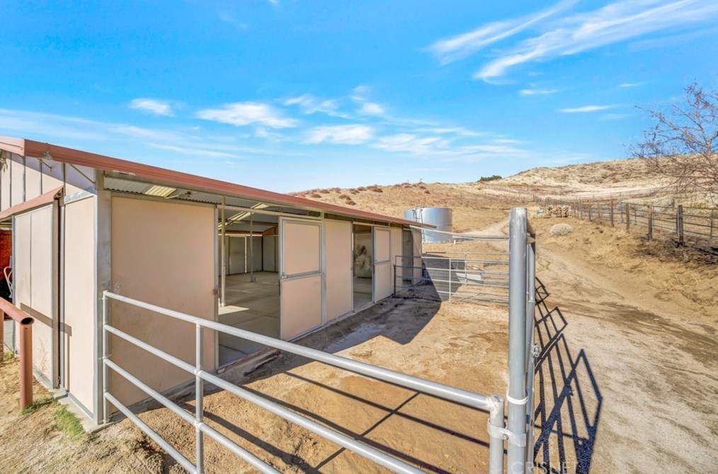 8545 Calva St, Palmdale CA  93551-7230 exterior