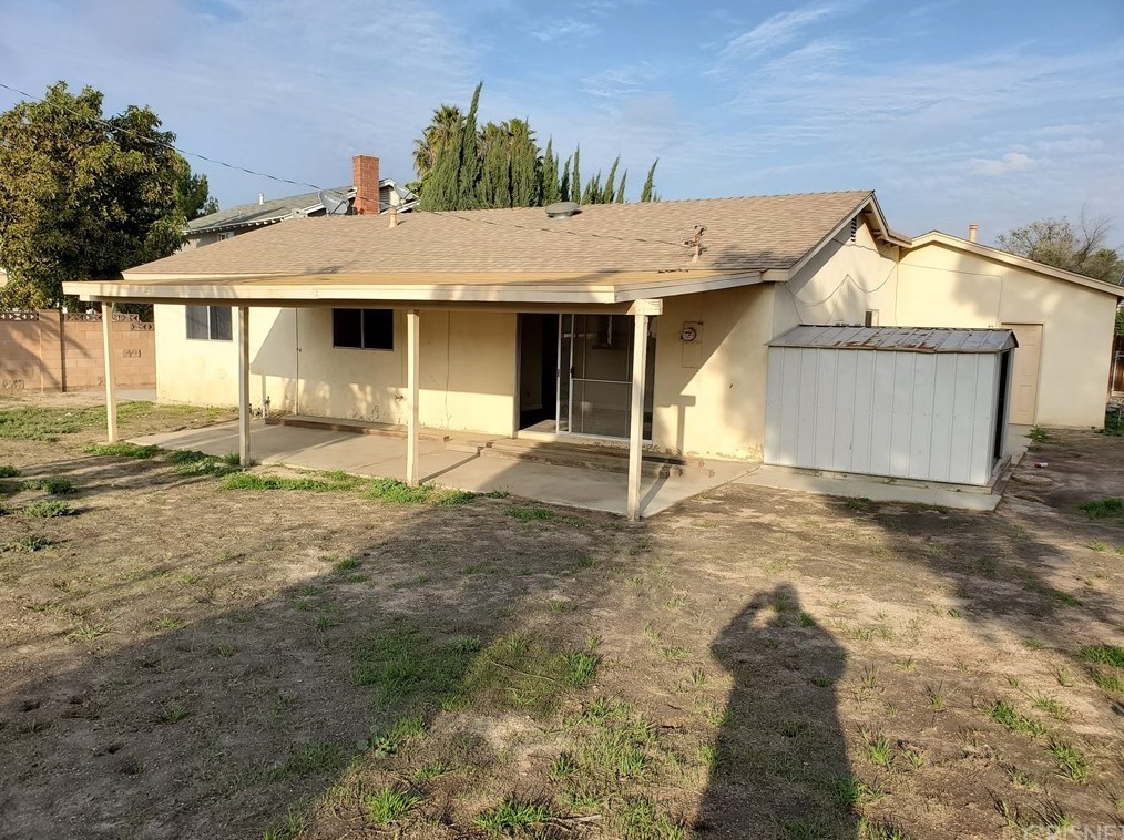 1316 Parkhurst St, Simi Valley CA  93065-4445 exterior