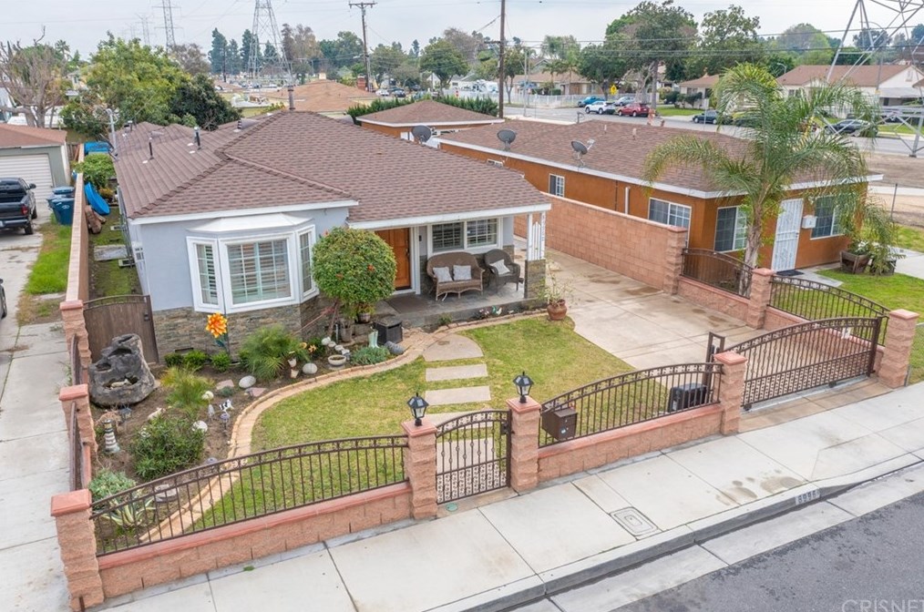 8996 Dorothy Ave, South Gate, CA 90280-3314