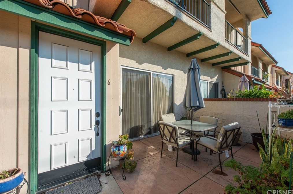 10030 Owensmouth Ave, Chatsworth, CA 91311-3831