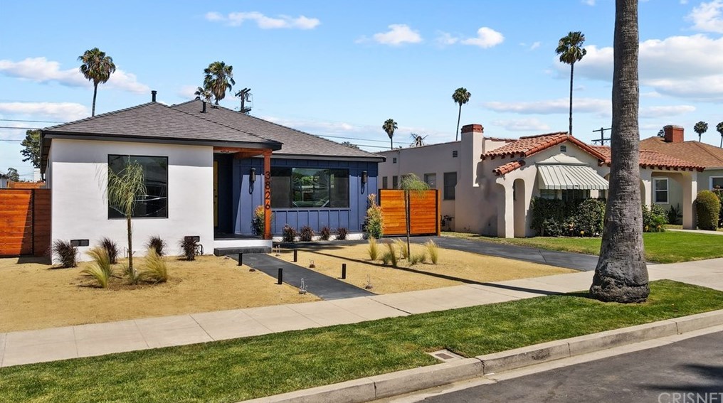 3826 Degnan Blvd, Los Angeles CA  90008-1931 exterior