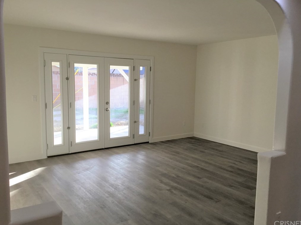1490 Dinsmore St, Simi Valley, CA 93065