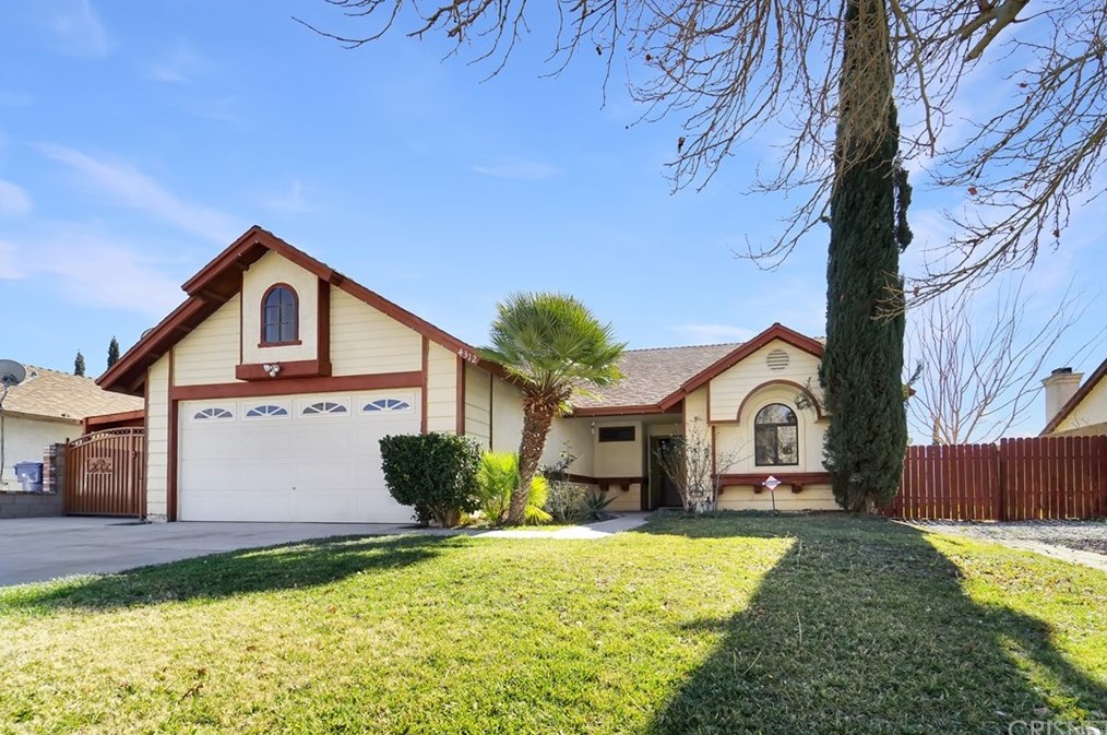 4312 Avenue, Palmdale, CA