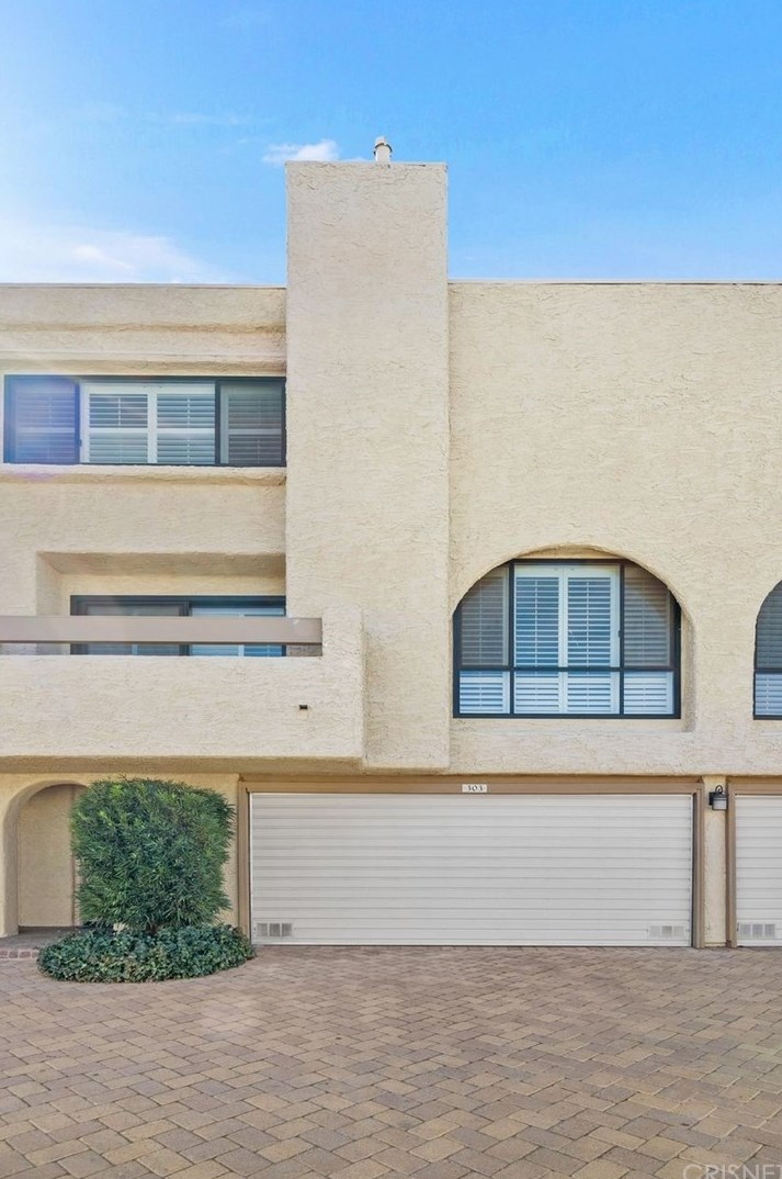 4227 Freedom Dr #303, Calabasas, CA 91302