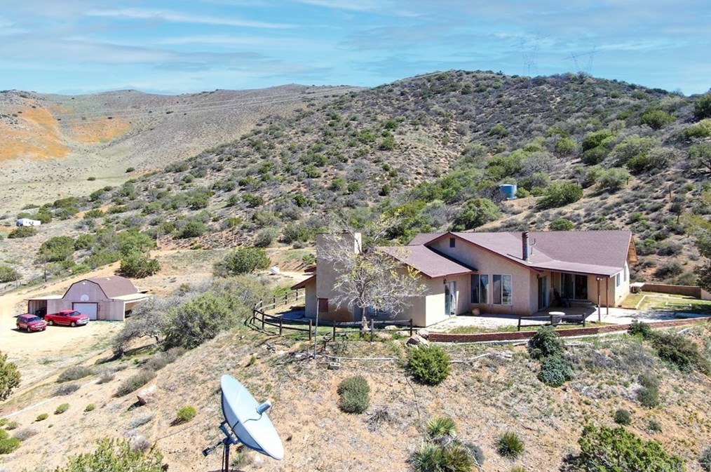 2850 Shannon Valley Rd, Acton, CA 93510-1346
