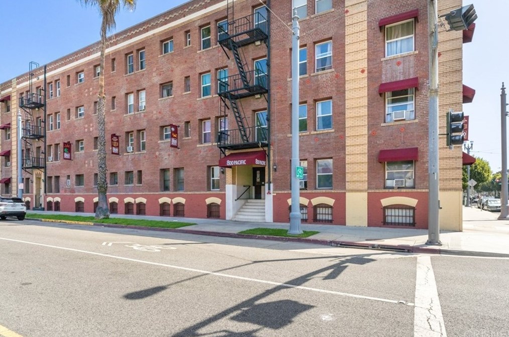 800 Pacific Ave #305, Long Beach, CA 90813
