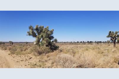 25 E Avenue L4, Palmdale, CA 93552 - Photo 1