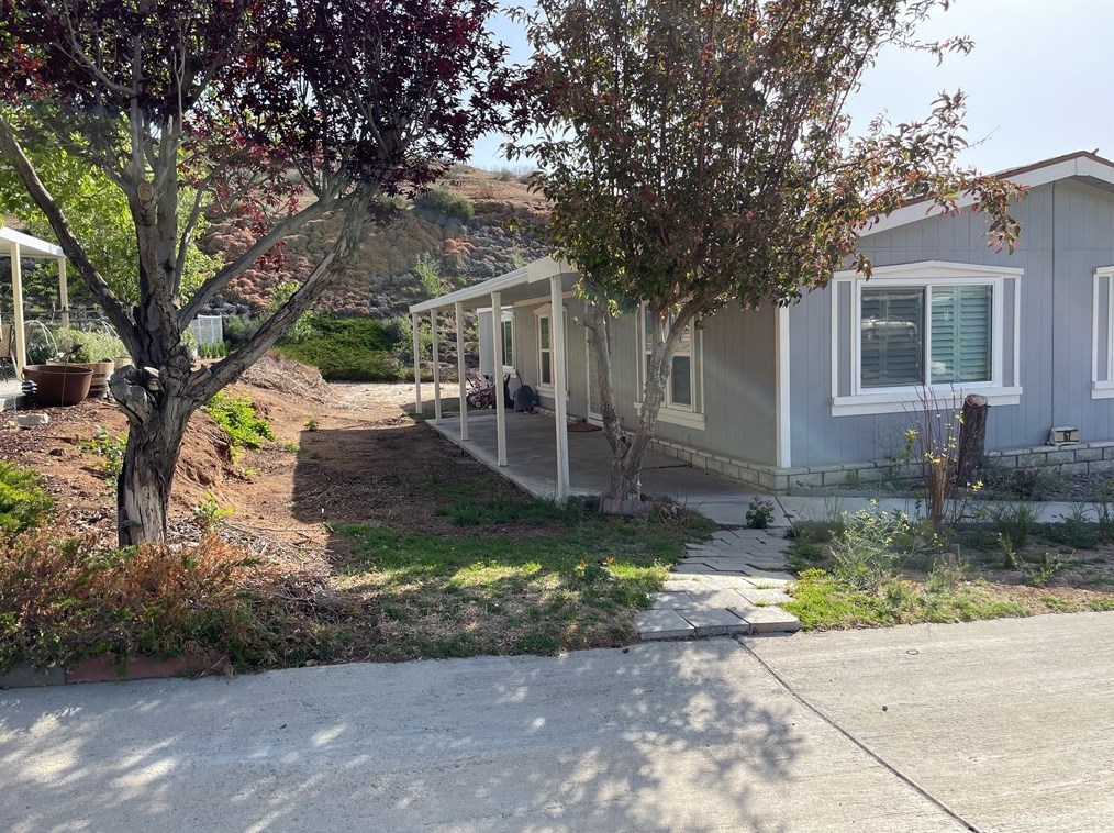 33105 Santiago Rd #67, Acton, CA 93510