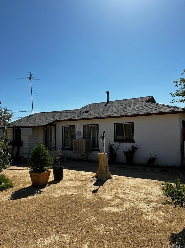 38741 27th St, Palmdale, CA 93550-4126