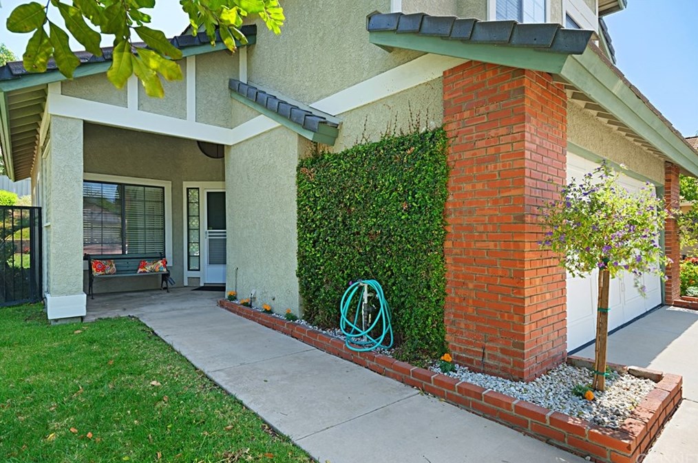 26869 Cold Springs St, Calabasas CA  91301-5307 exterior