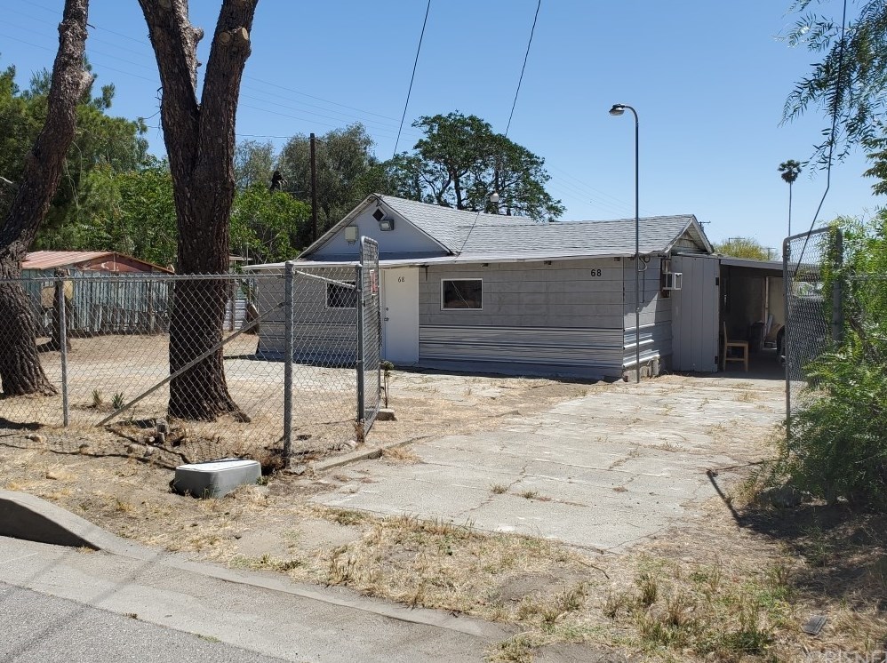 68 Val Monte St, Banning, CA 92220-5933