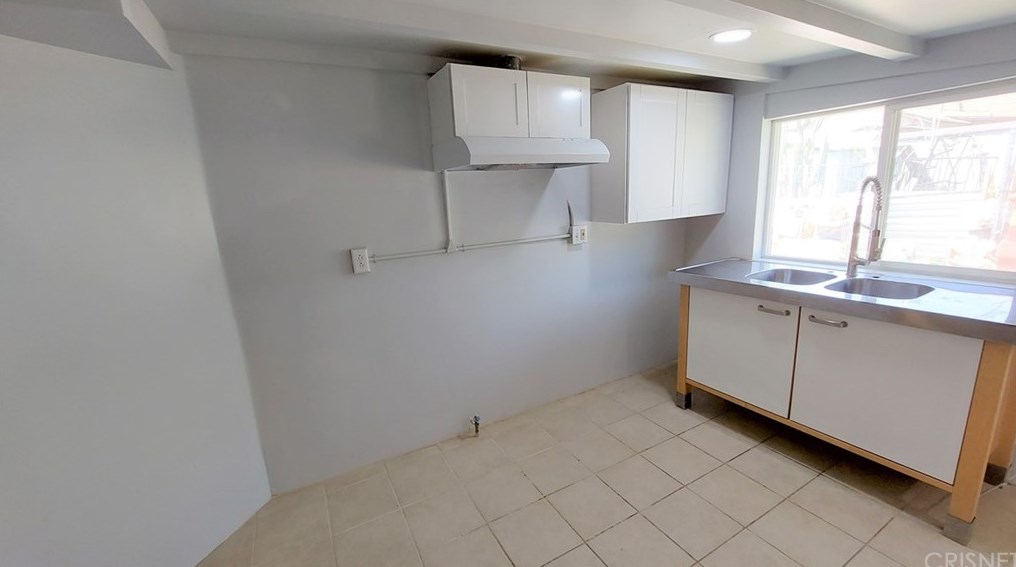 68 Val Monte St, Banning CA  92220-5933 exterior