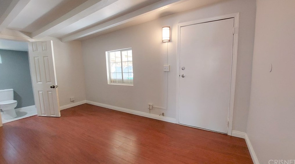 68 Val Monte St, Banning CA  92220-5933 exterior