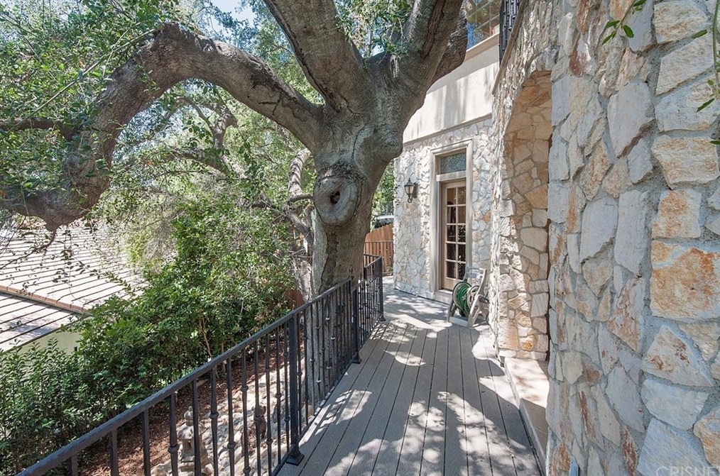 4035 Black Bird Way, Calabasas, CA 91302