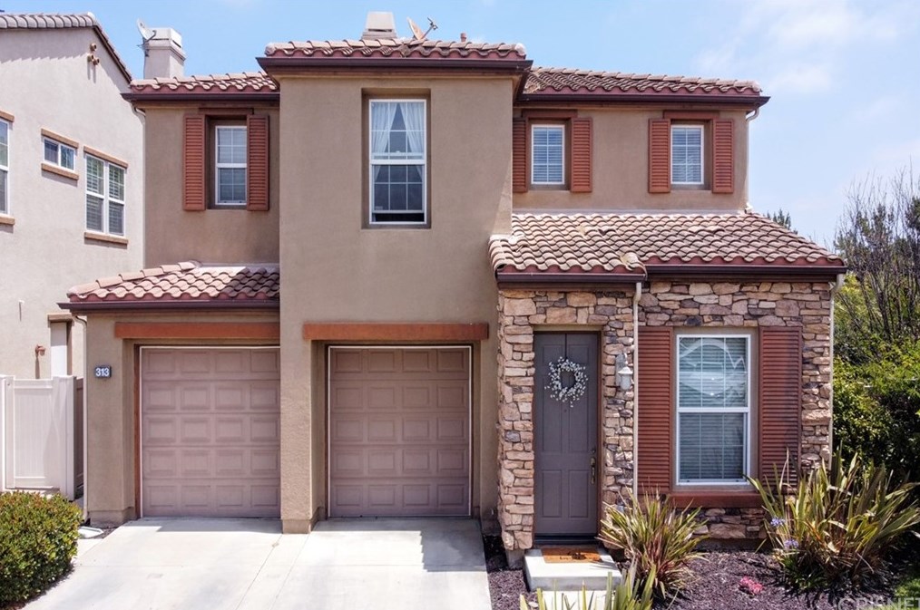 313 Lakeview Ct, Oxnard, CA 93036