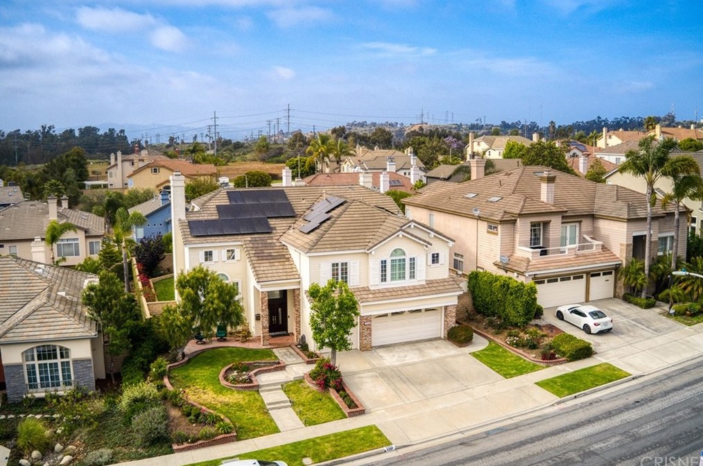 5351 Ladera Crest Dr, Los Angeles CA  exterior