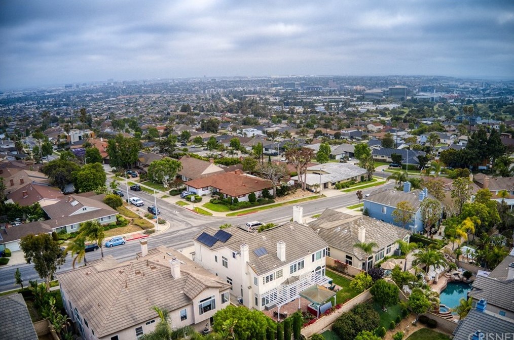 5351 Ladera Crest Dr, Los Angeles CA  exterior
