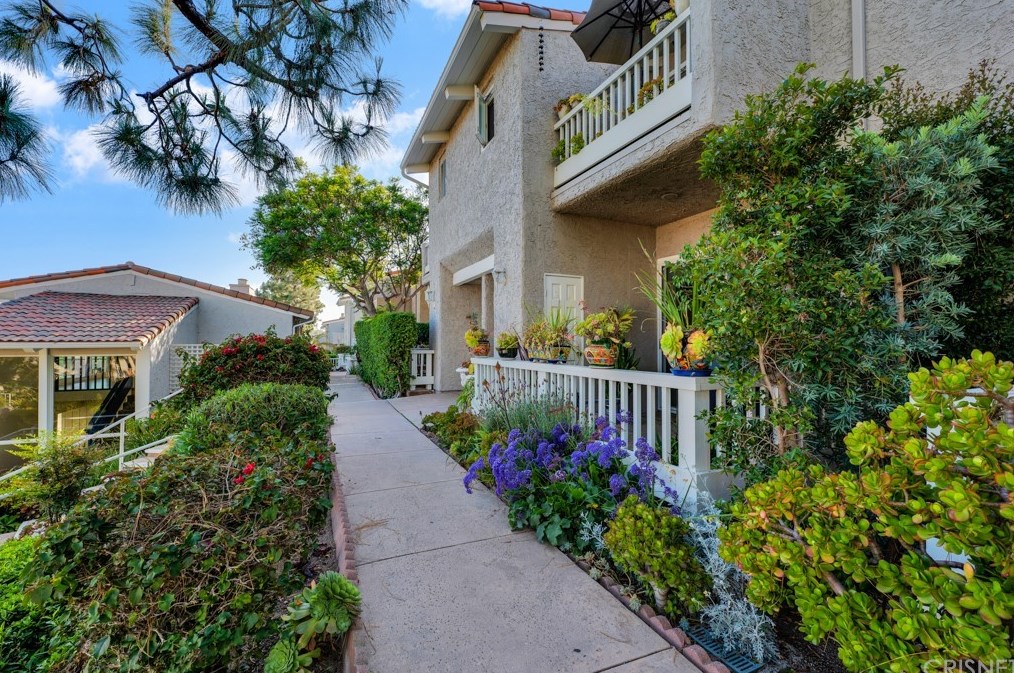 28236 Rey De Copas Ln, Malibu, CA 90265-4461