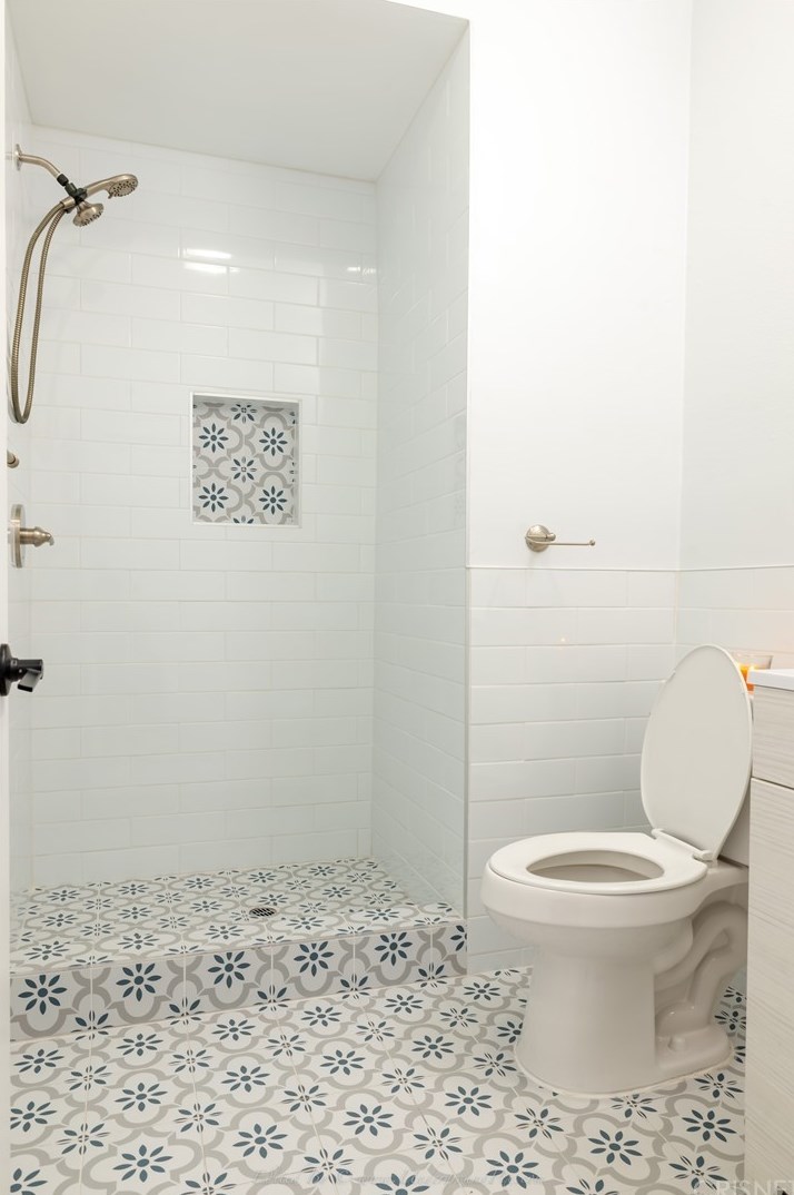 1158 52nd St, Los Angeles CA  90011-4704 exterior