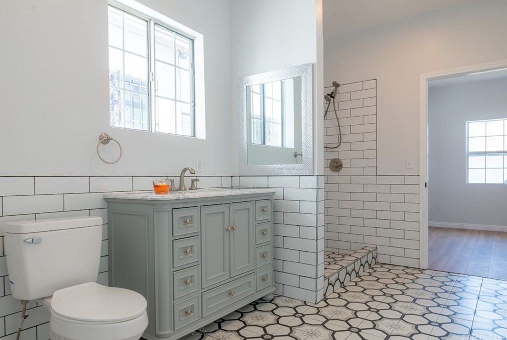 1158 52nd St, Los Angeles CA  90011-4704 exterior