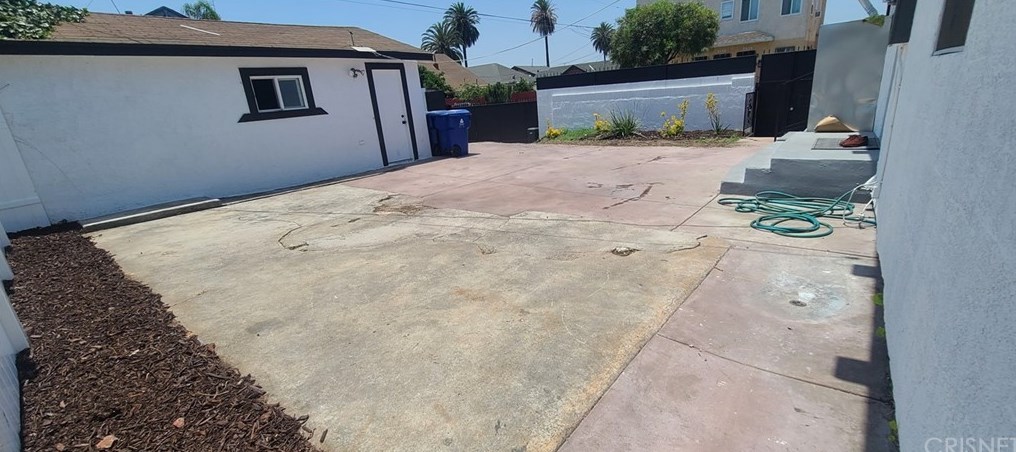 1158 52nd St, Los Angeles CA  90011-4704 exterior