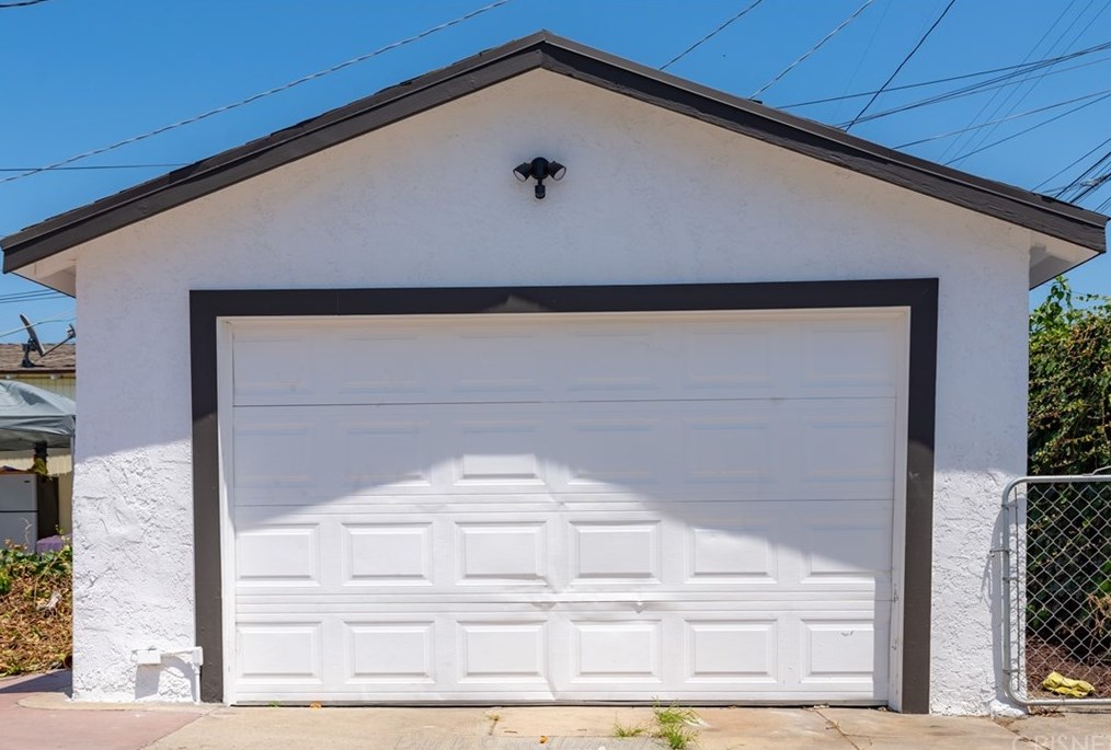 1158 52nd St, Los Angeles CA  90011-4704 exterior