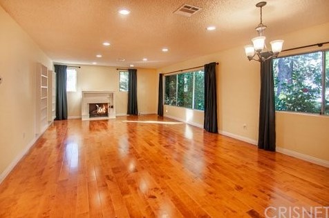 10920 Fruitland Dr, North Hollywood, CA 91604