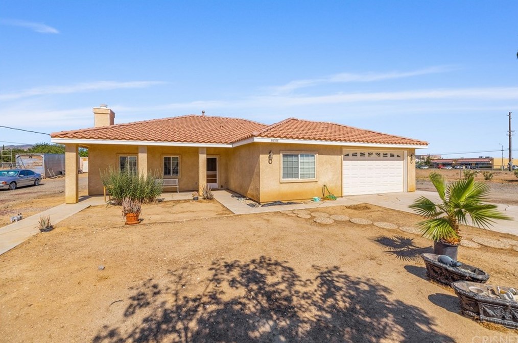 38765 18th St, Palmdale, CA 93550-3964