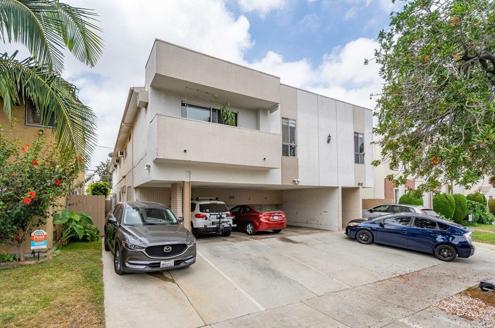 8312 Blackburn Ave, Los Angeles CA  90048-4250 exterior