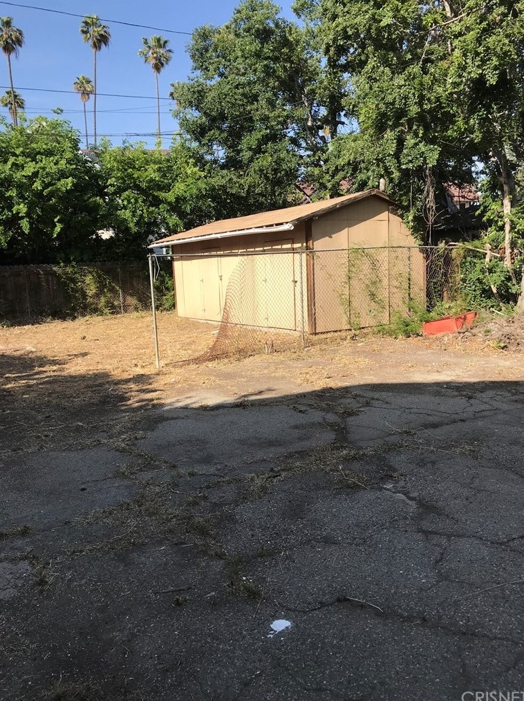 4351 Victoria Park Pl, Los Angeles, CA 90019-4212