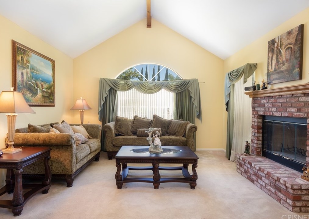 10808 Sunnybrae Ave, Chatsworth, CA 91311-1622