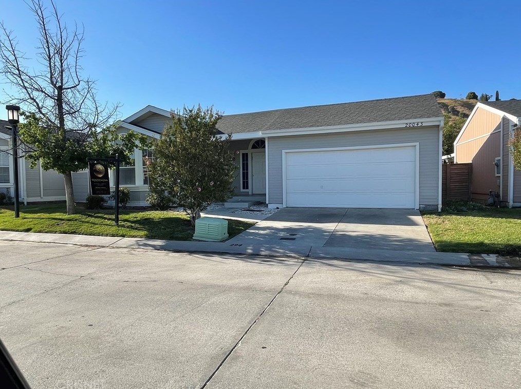 20043 Canyon View Dr, Santa Clarita, CA 91351