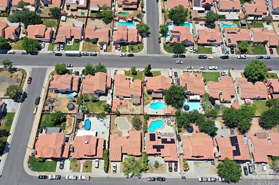 37715 Boxthorn St, Palmdale, CA 93552-3897
