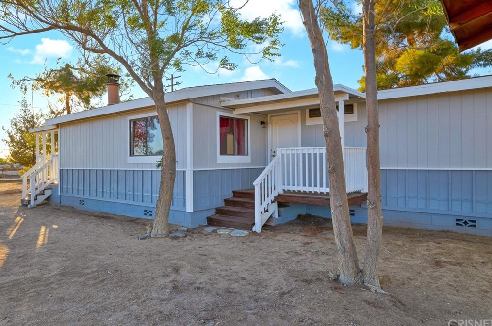 17216 E Avenue T, Crystalaire, CA 93544