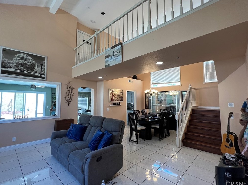 14398 Caryn Cir, Fontana, CA 92336-3606