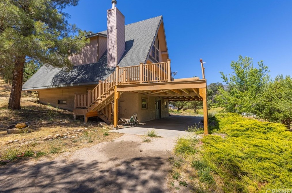 29931 Rollingoak Dr, Tehachapi, CA 93561-7118