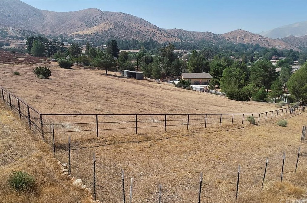 32050 Cedarcroft Rd, Acton CA  93510-2118 exterior