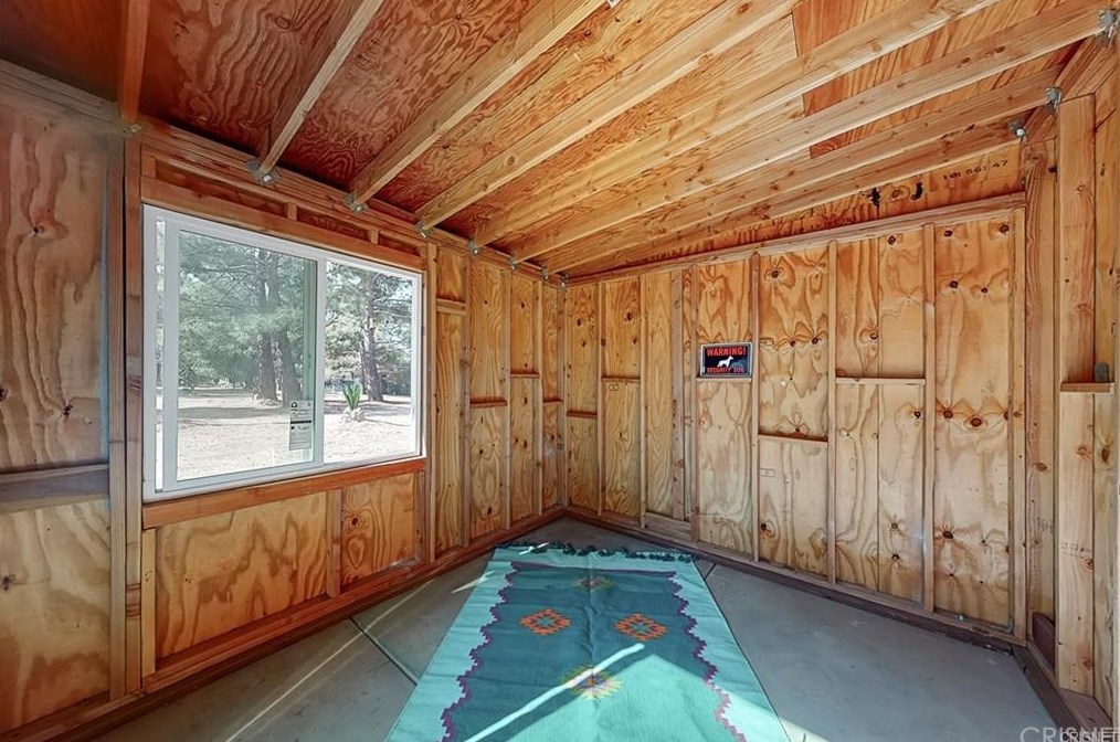 32050 Cedarcroft Rd, Acton CA  93510-2118 exterior