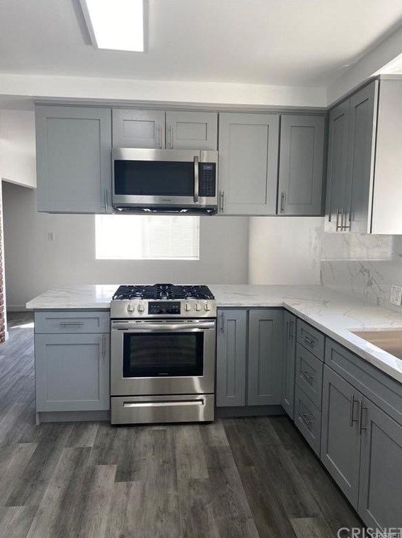 16854 Blackhawk St, San Fernando, CA 91344-7301