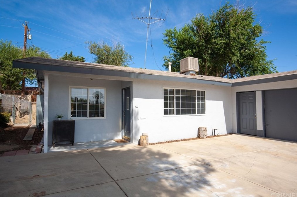 37619 3rd St, Palmdale, CA 93550-5201