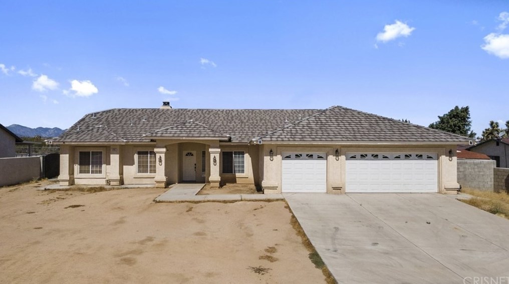 6716 Paw Paw Ave, Hesperia, CA 92345