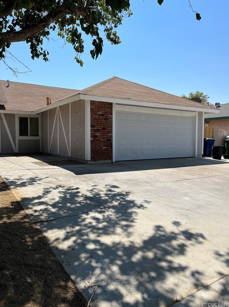 37806 Rosemarie St, Palmdale, CA 93550-5474